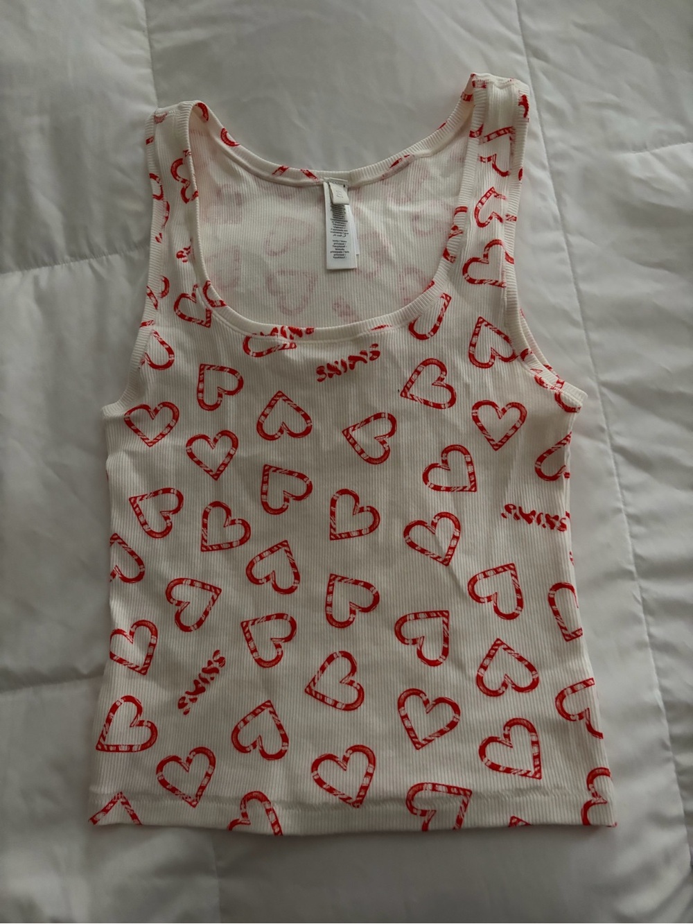 SKIMS White Ribbed Bandeau Tank with Red Heart Print